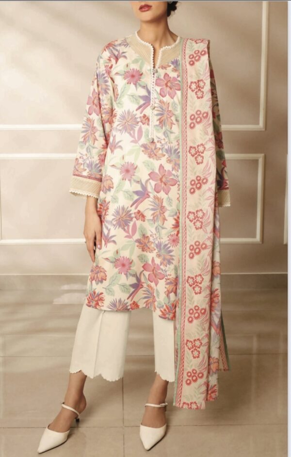 Saya Premium Printed Lawn 3 Piece - Image 3