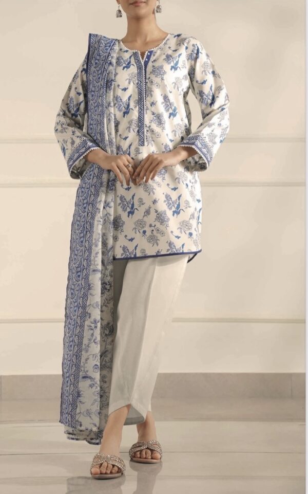 Saya Premium Printed Lawn 3 Piece - Image 3