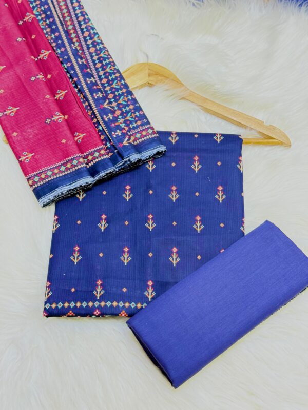 Binsaeed Lawn 3-Piece Suit – Premium Digital Printed Lawn Collection 2025